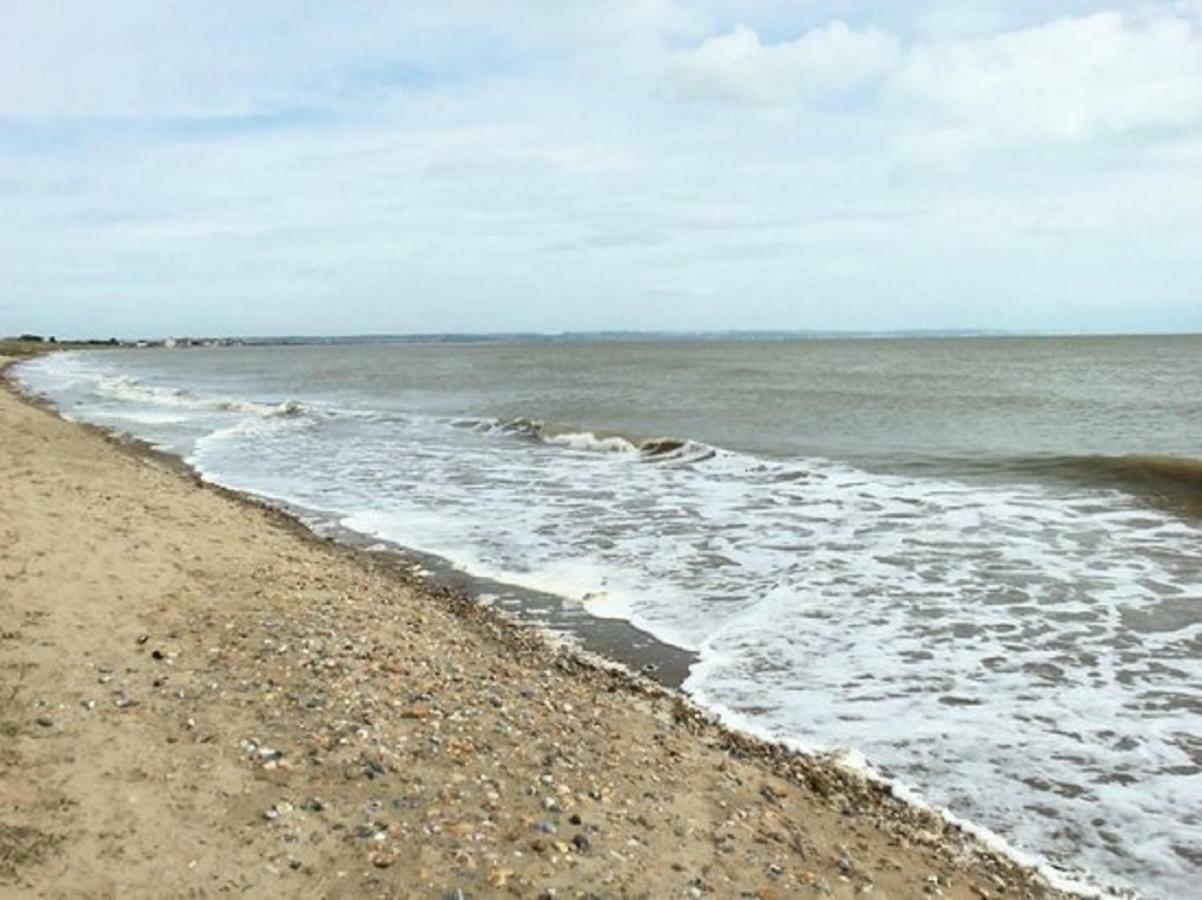 Spacious Holiday Home - Romney Sands Littlestone-on-Sea Exterior photo